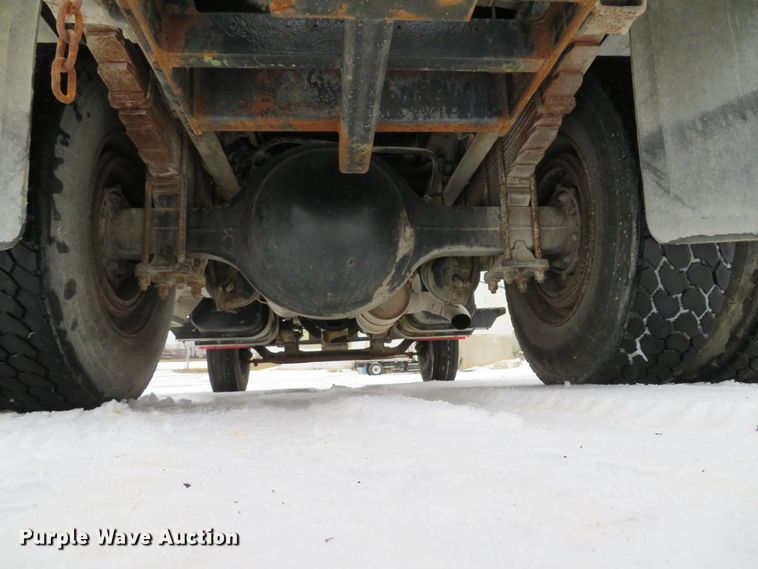 image for item DI2025 2003 Freightliner FL70 flatbed truck