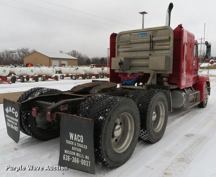image for item DI2026 1994 Freightliner FLD semi truck