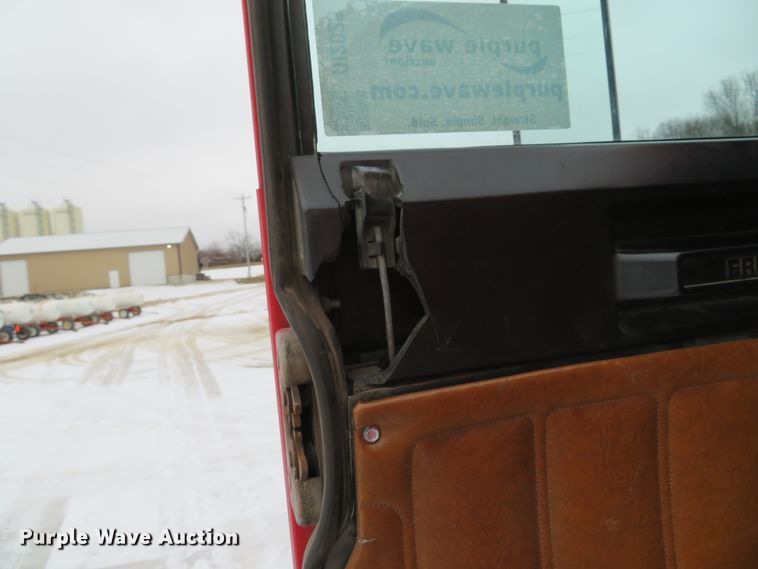 image for item DI2026 1994 Freightliner FLD semi truck