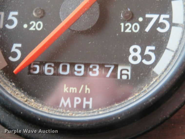 image for item DI2026 1994 Freightliner FLD semi truck