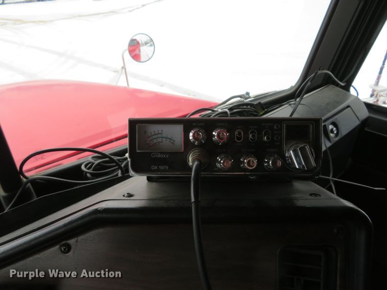 image for item DI2026 1994 Freightliner FLD semi truck