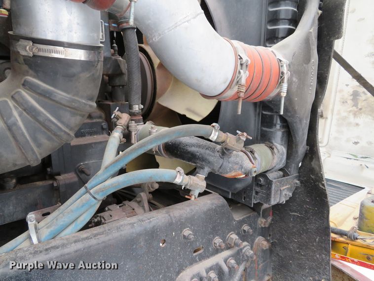 image for item DI2026 1994 Freightliner FLD semi truck