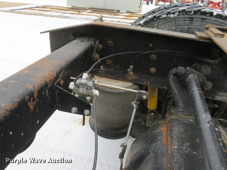 image for item DI2026 1994 Freightliner FLD semi truck