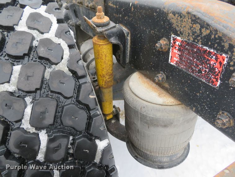 image for item DI2026 1994 Freightliner FLD semi truck