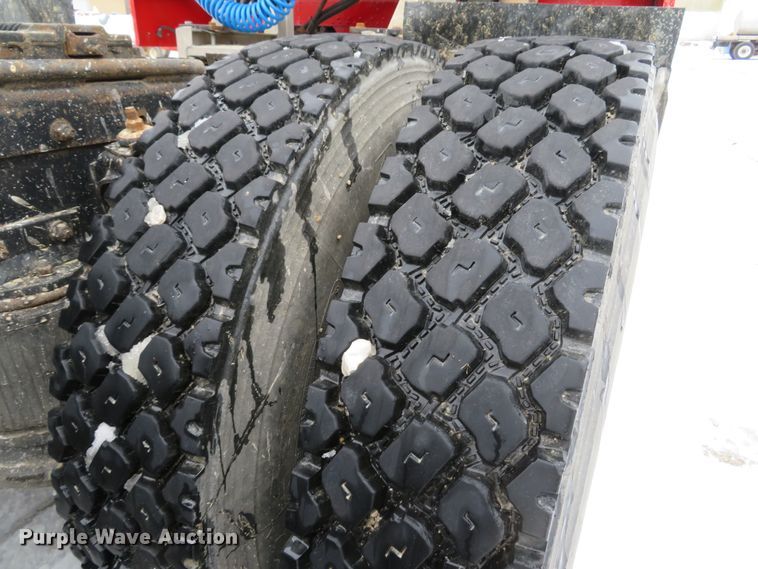 image for item DI2026 1994 Freightliner FLD semi truck