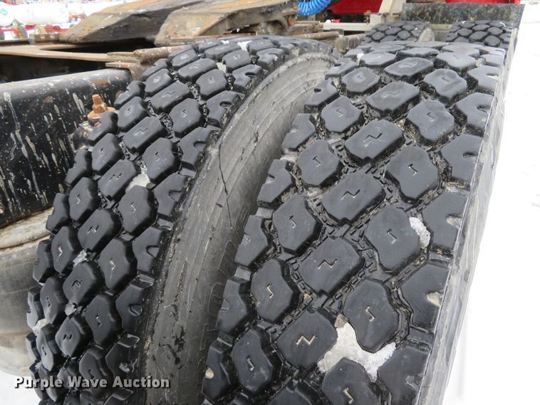 image for item DI2026 1994 Freightliner FLD semi truck