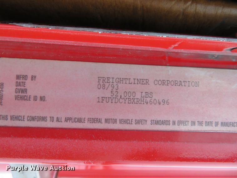 image for item DI2026 1994 Freightliner FLD semi truck