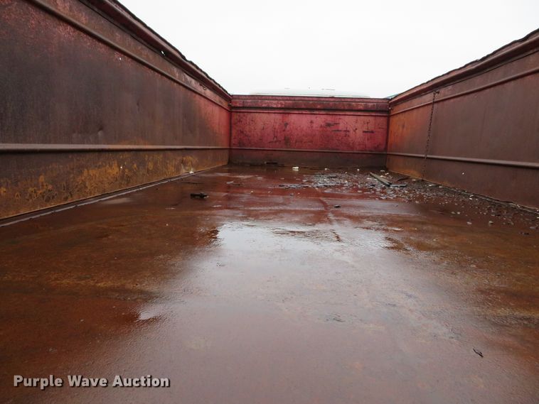 image for item DI2027 1979 International grain truck