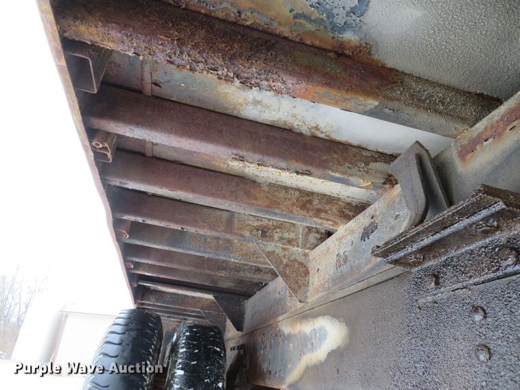 image for item DI2027 1979 International grain truck