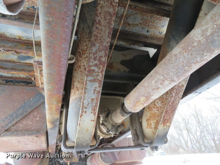 image for item DI2027 1979 International grain truck