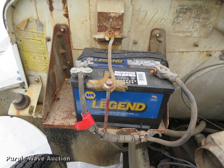 image for item DI2027 1979 International grain truck