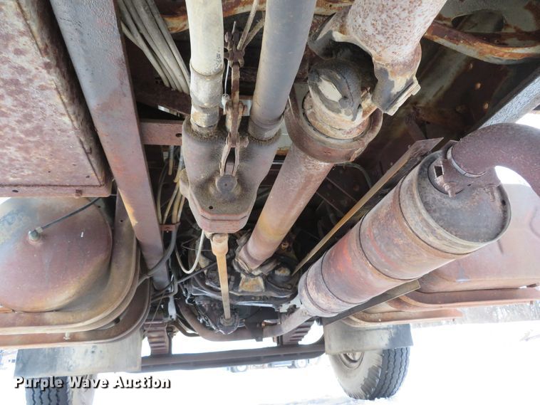 image for item DI2027 1979 International grain truck