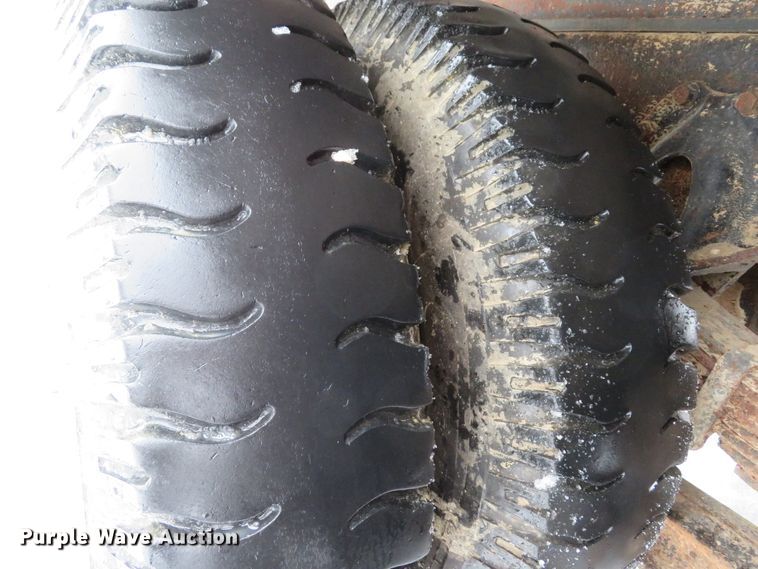 image for item DI2027 1979 International grain truck