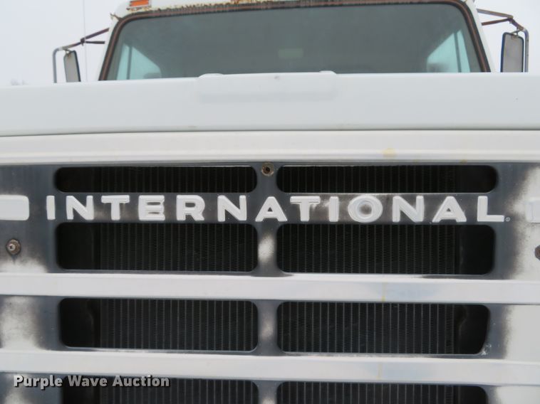 image for item DI2027 1979 International grain truck