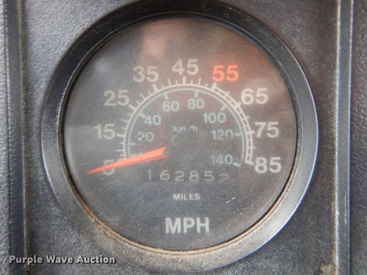 image for item DI2451 1980 International 1700 dump truck