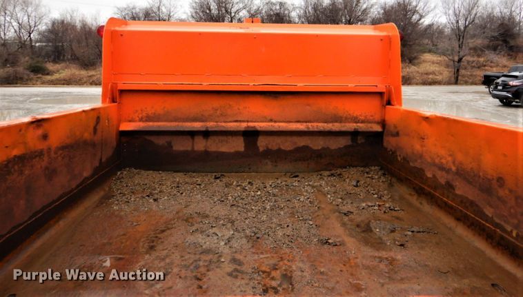 image for item DI2451 1980 International 1700 dump truck