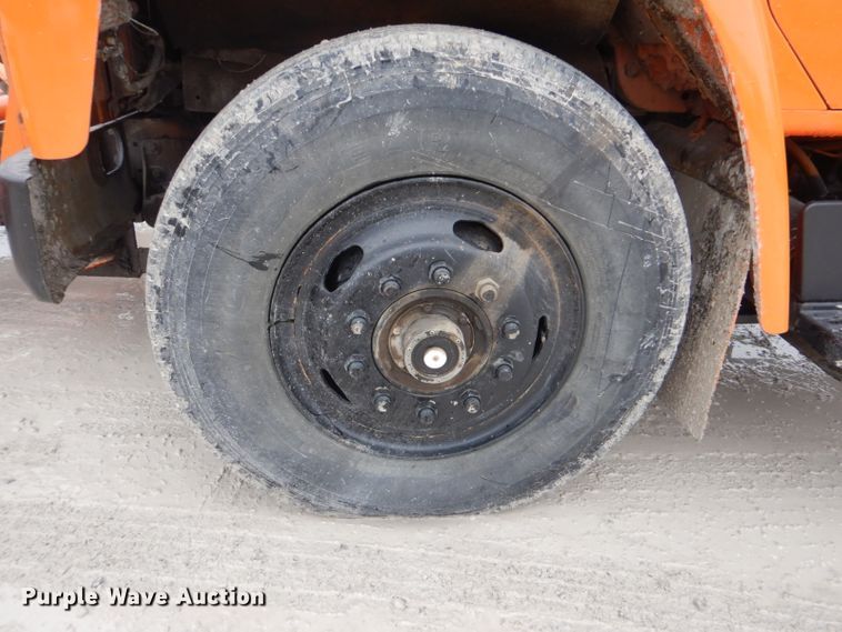 image for item DI2451 1980 International 1700 dump truck