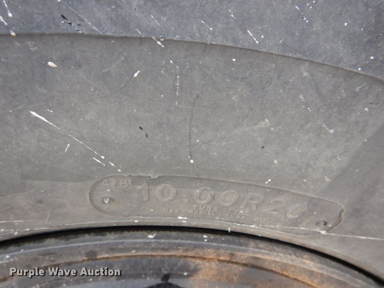 image for item DI2451 1980 International 1700 dump truck