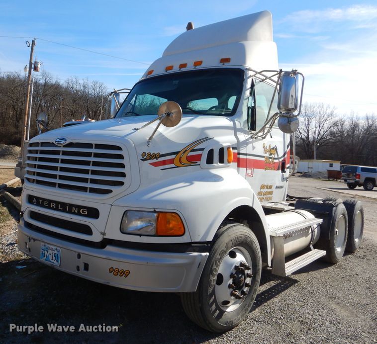 image for item GB9626 2006 Sterling A-Line semi truck