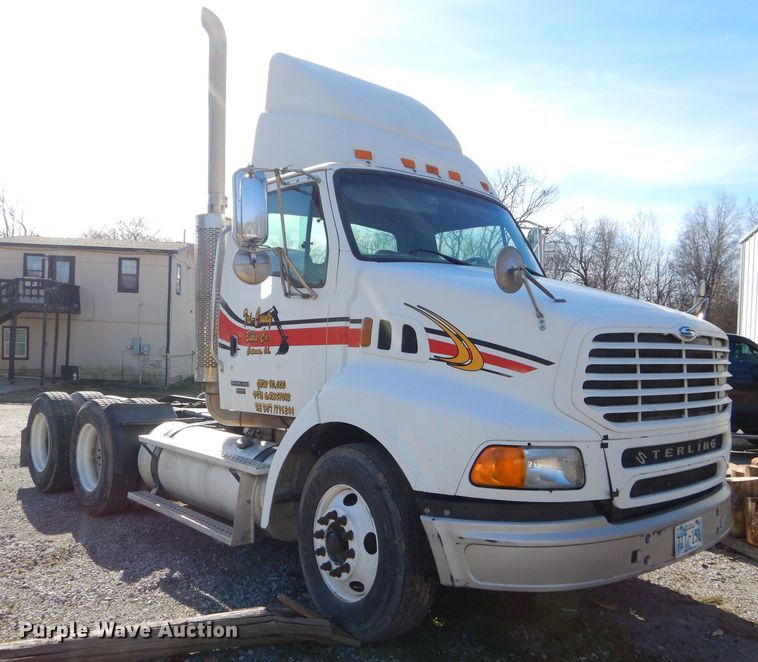 image for item GB9626 2006 Sterling A-Line semi truck