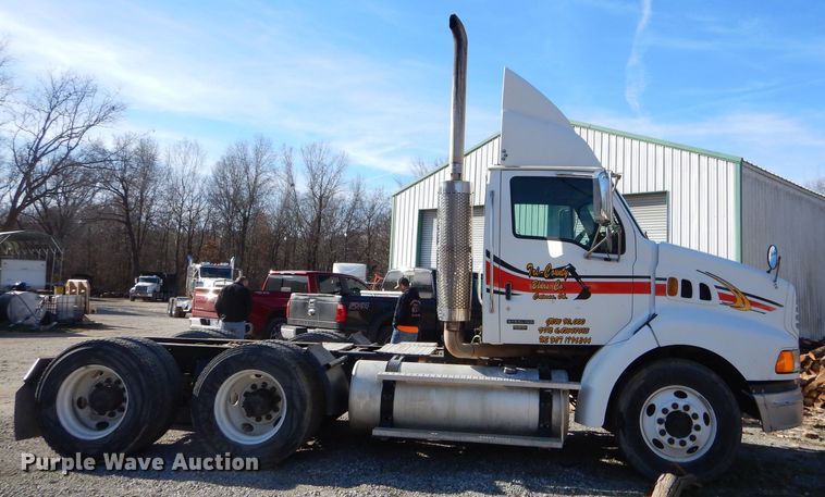 image for item GB9626 2006 Sterling A-Line semi truck