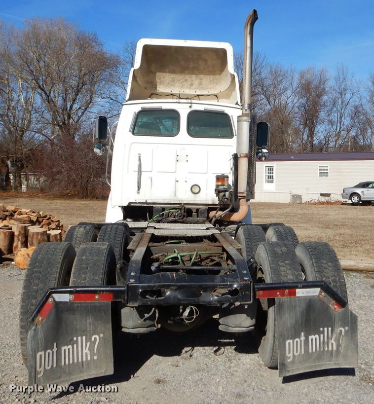 image for item GB9626 2006 Sterling A-Line semi truck