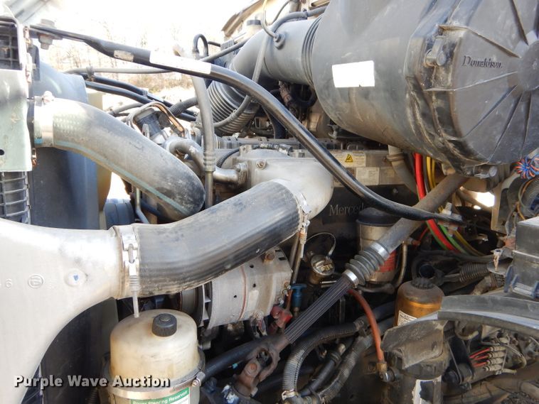 image for item GB9626 2006 Sterling A-Line semi truck