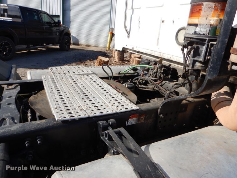 image for item GB9626 2006 Sterling A-Line semi truck