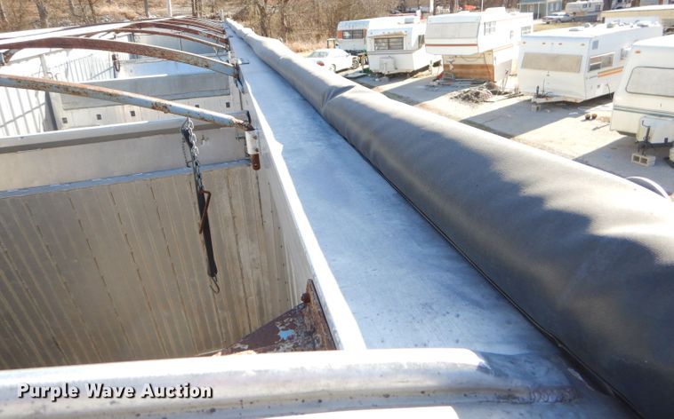 image for item GB9627 1989 Wilson Converta Hopper double hopper bottom grain trailer