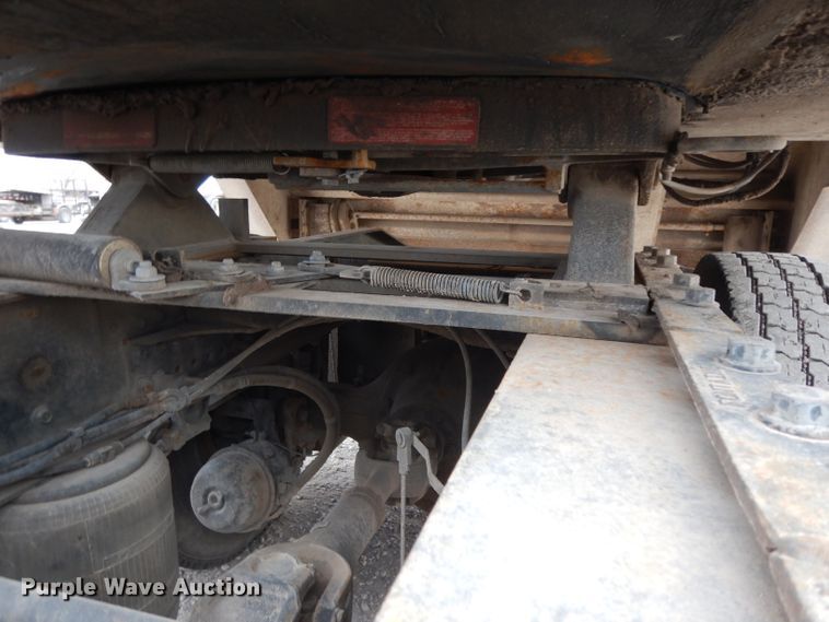 image for item GC9125 2005 Mack CXN613 semi truck