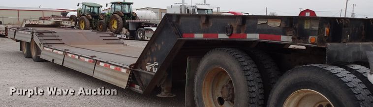 image for item GC9129 2005 Palomino drop deck equipment trailer