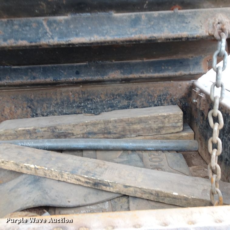 image for item GC9129 2005 Palomino drop deck equipment trailer