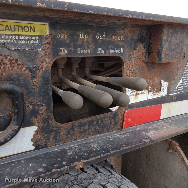 image for item GC9129 2005 Palomino drop deck equipment trailer