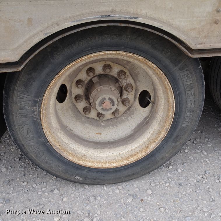 image for item GC9129 2005 Palomino drop deck equipment trailer