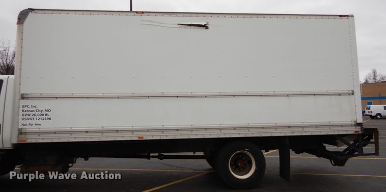 image for item GC9499 2004 International 4300 box truck