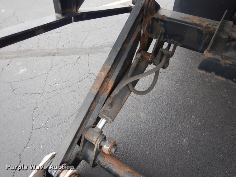 image for item GC9499 2004 International 4300 box truck