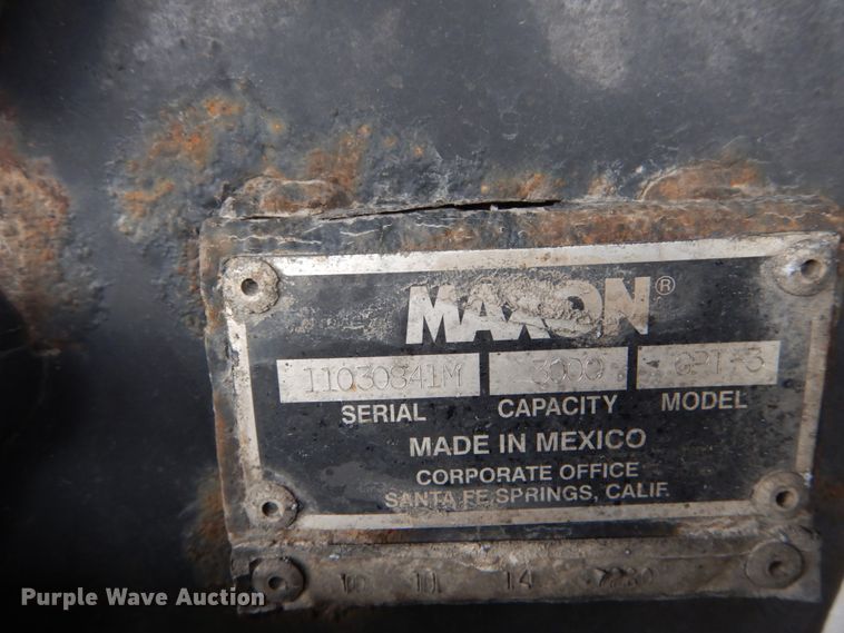 image for item GC9499 2004 International 4300 box truck