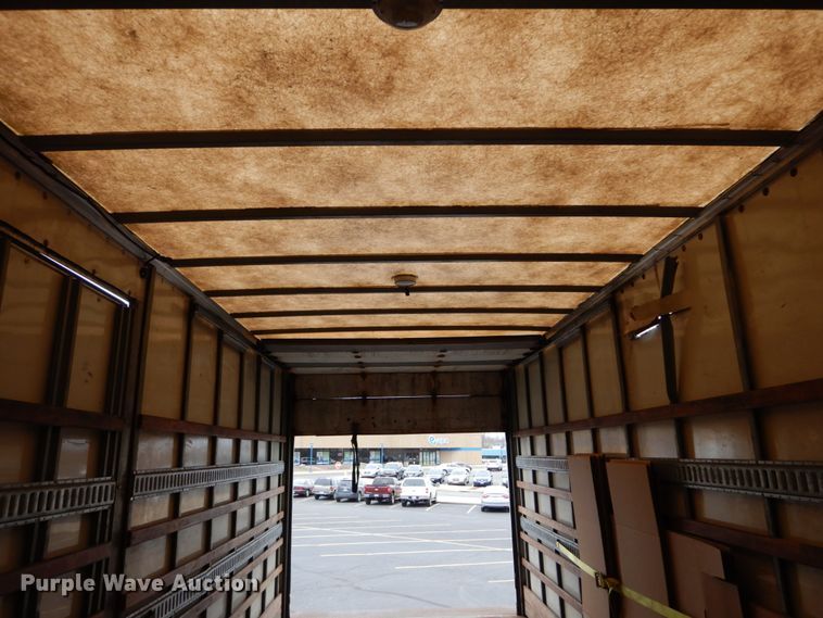 image for item GC9499 2004 International 4300 box truck