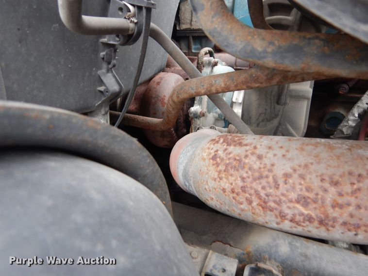 image for item GC9499 2004 International 4300 box truck