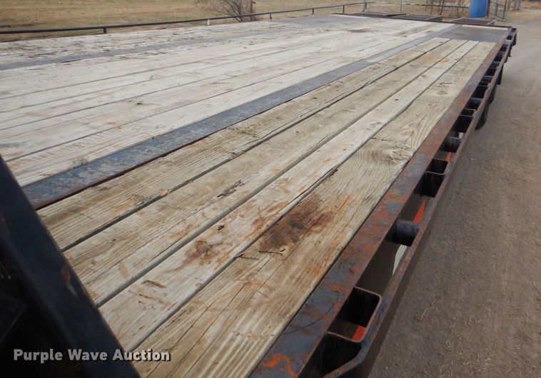 image for item GF9013 2007 Load-Max equipment trailer