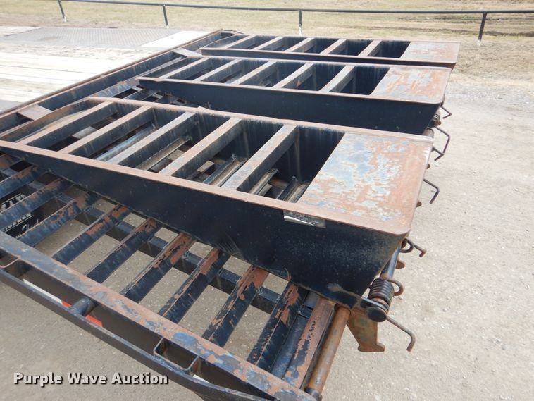 image for item GF9013 2007 Load-Max equipment trailer