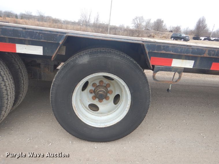 image for item GF9013 2007 Load-Max equipment trailer