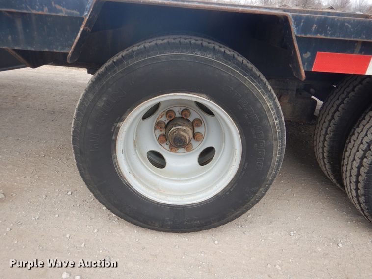 image for item GF9013 2007 Load-Max equipment trailer