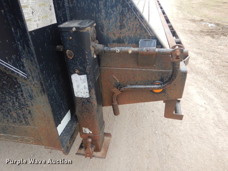 image for item GF9013 2007 Load-Max equipment trailer