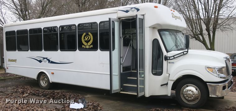 image for item DB10045 2013 International Starcraft bus