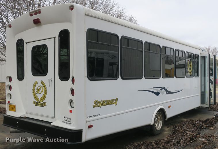 image for item DB10045 2013 International Starcraft bus