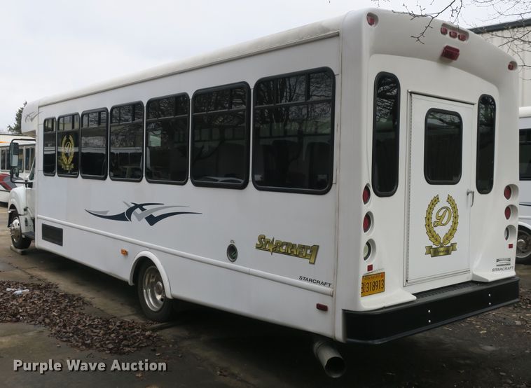 image for item DB10045 2013 International Starcraft bus