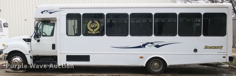 image for item DB10045 2013 International Starcraft bus