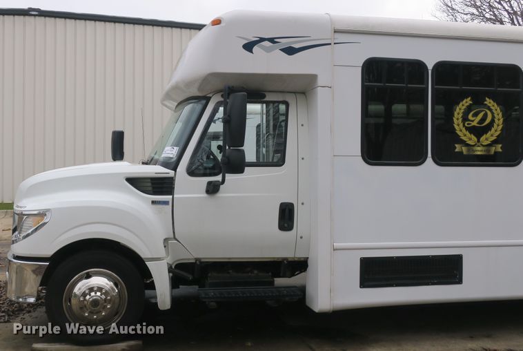 image for item DB10045 2013 International Starcraft bus