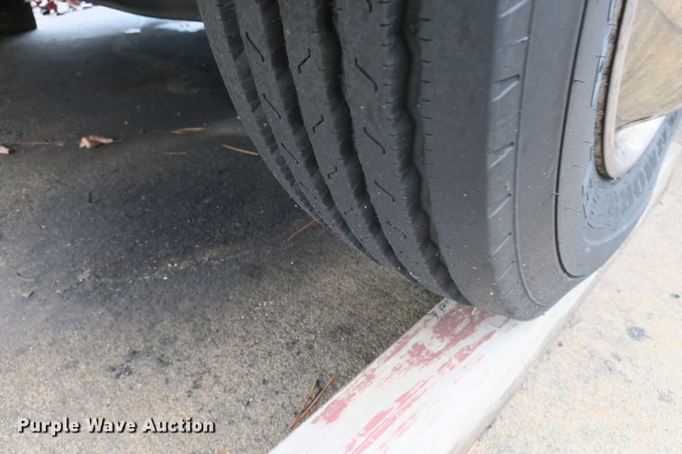 image for item DB10045 2013 International Starcraft bus